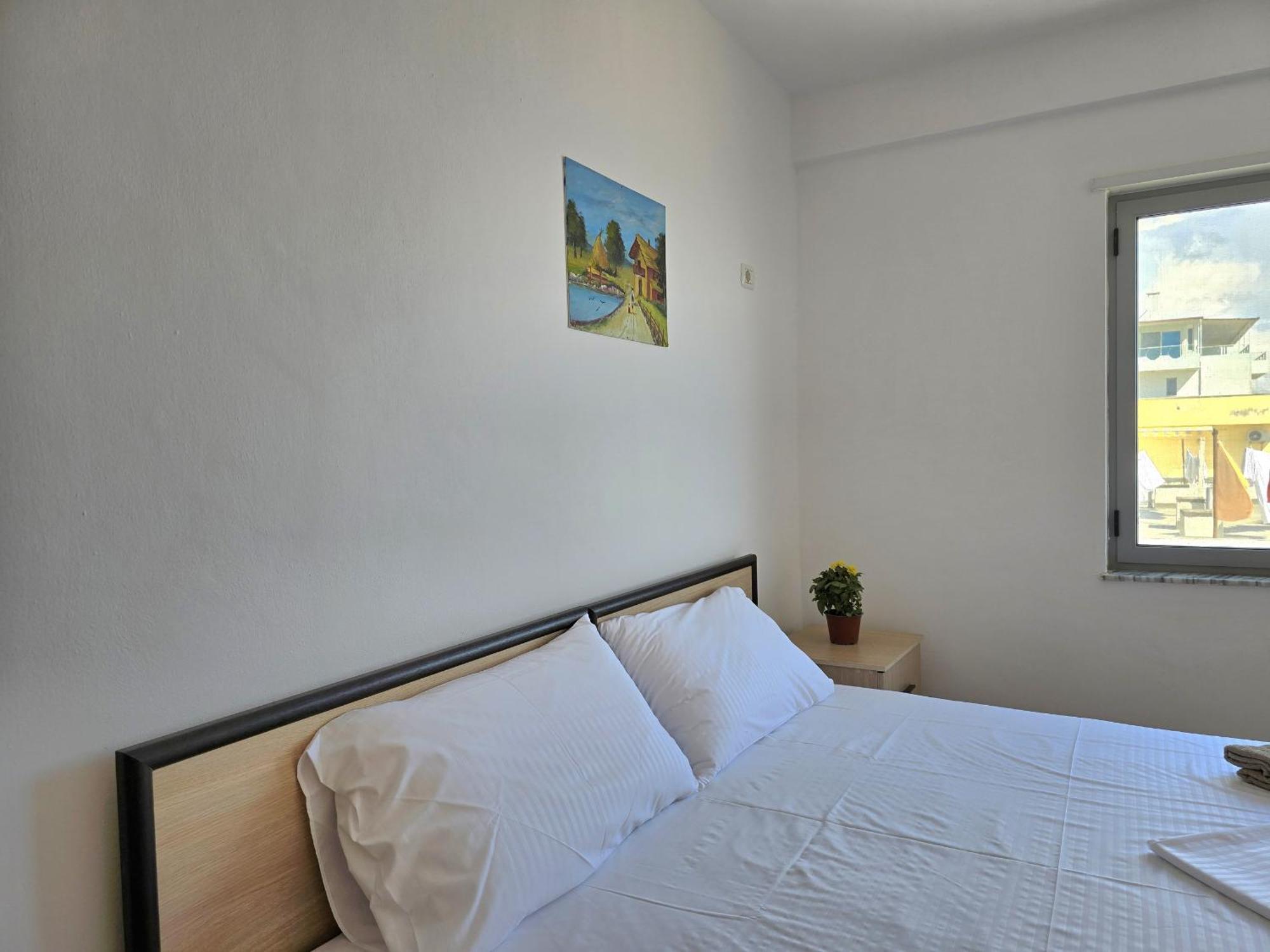 Sea View Apartments In Durrës Esterno foto