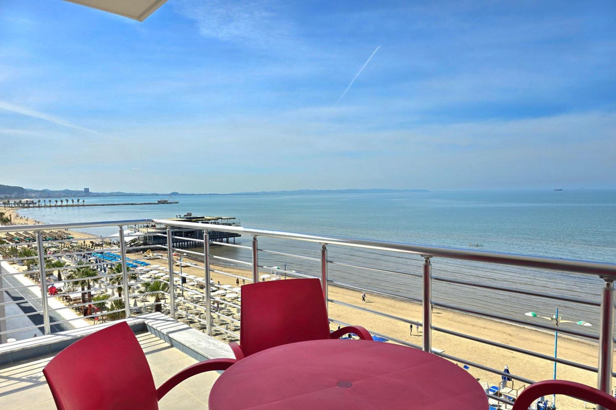 Sea View Apartments In Durrës Esterno foto