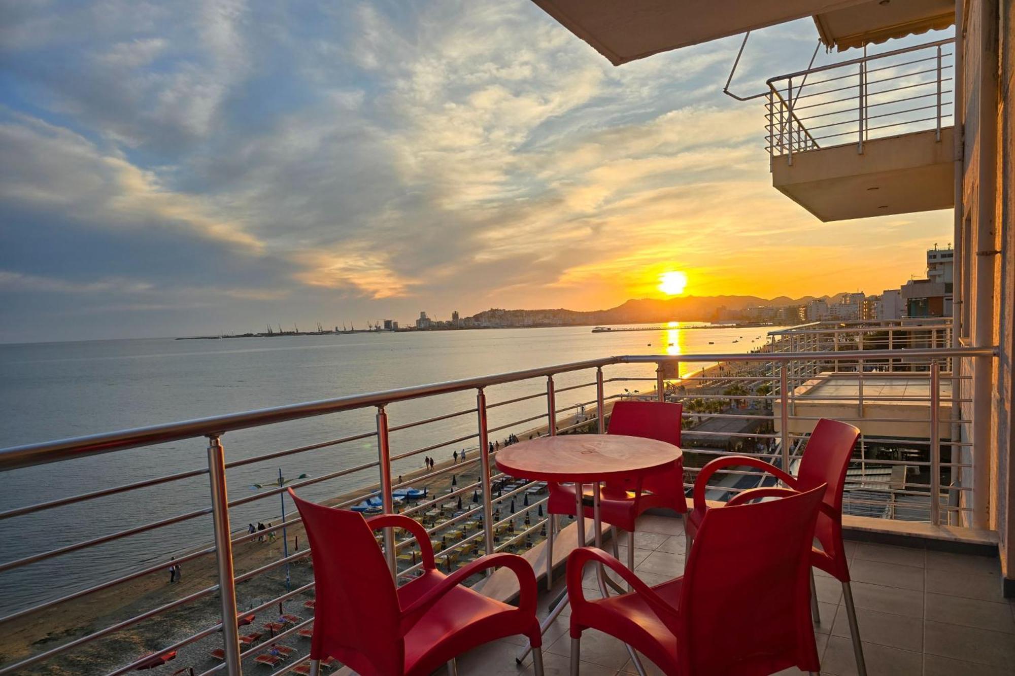 Sea View Apartments In Durrës Esterno foto
