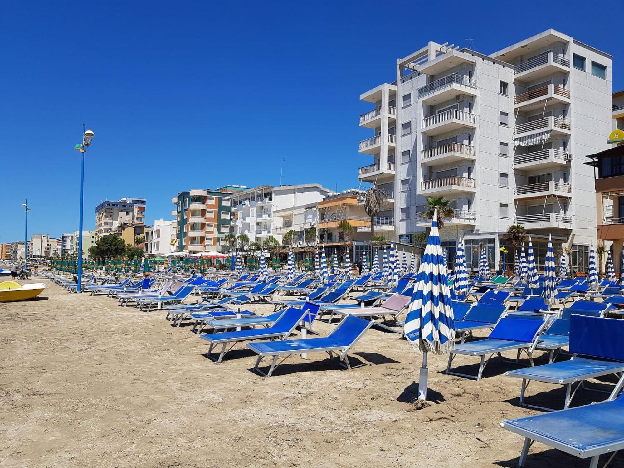 Sea View Apartments In Durrës Esterno foto