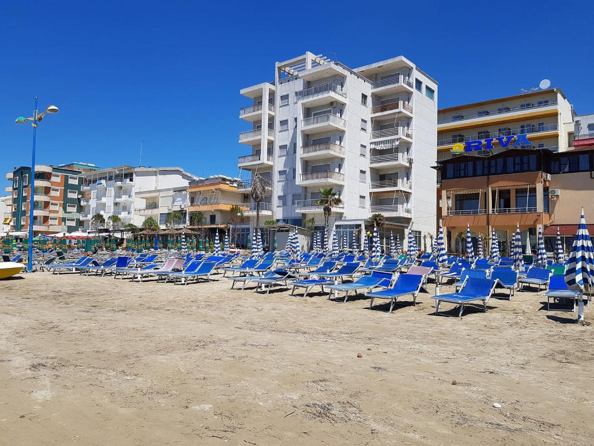 Sea View Apartments In Durrës Esterno foto