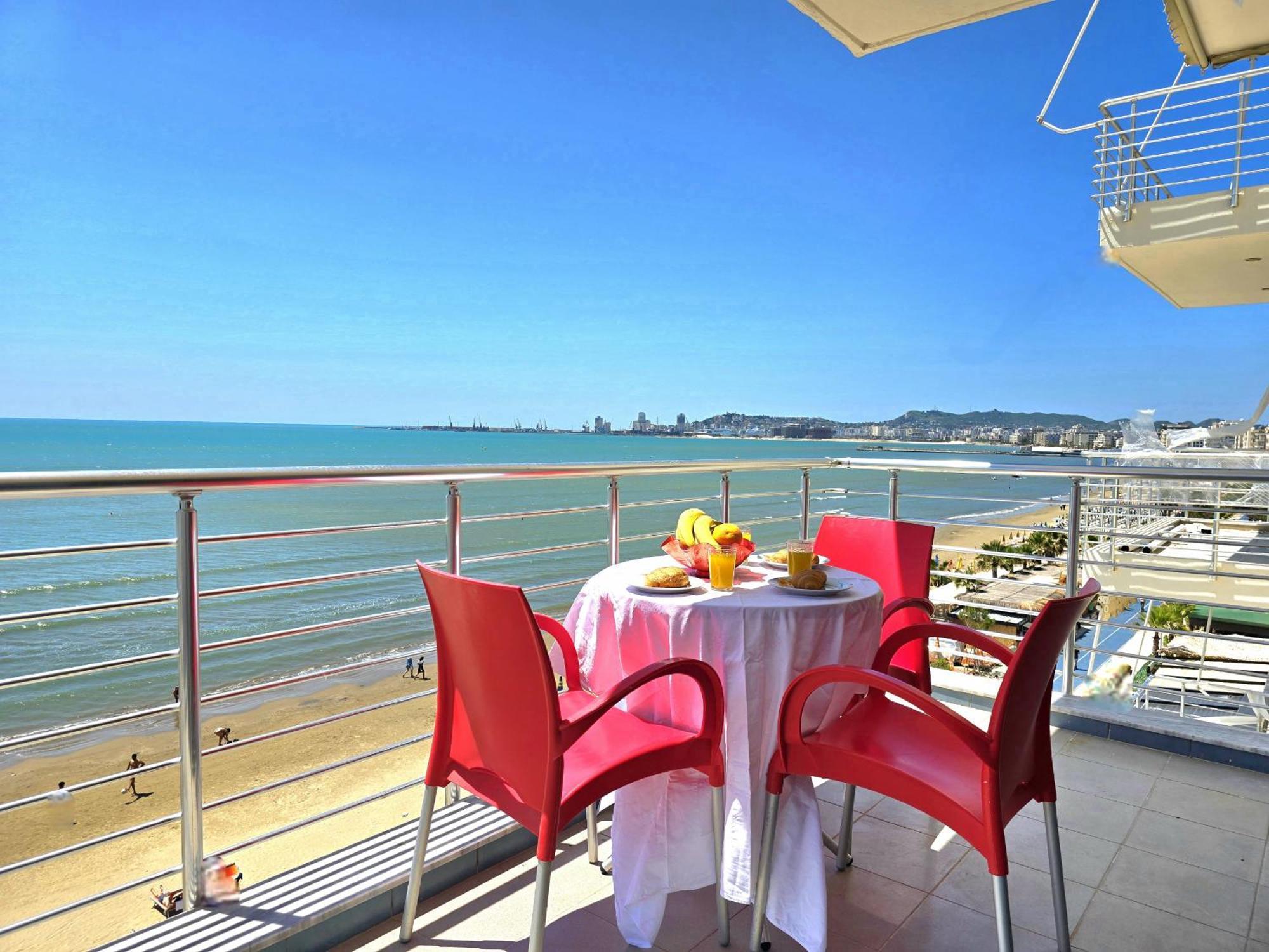 Sea View Apartments In Durrës Esterno foto